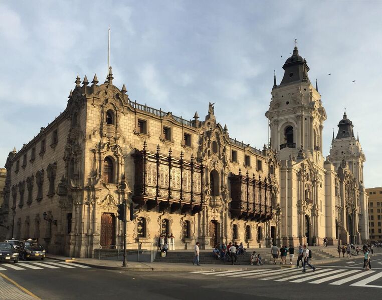 File:Basílica Catedral Metropolitana de Lima.jpg