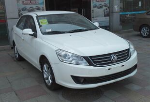 Dongfeng Fengshen S30 facelift 01 China 2014-04-28.jpg