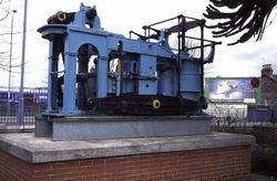Engine of Paddle Steamer Leven, Dumbarton - geograph.org.uk - 174441.jpg