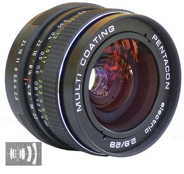 File:Pentacon electric f2,8 29mm MC lens.jpg