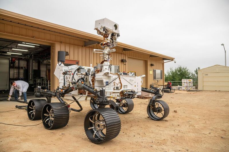File:The full-scale engineering model of NASA's Perseverance rover, OPTIMISM Rover.jpg