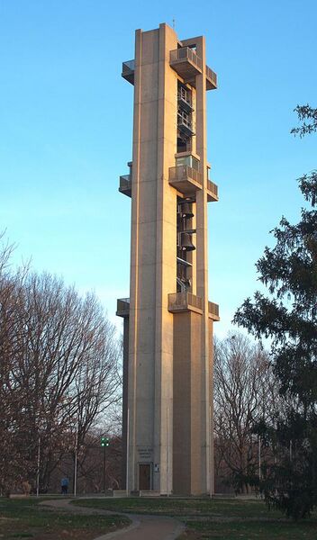 File:Thomas Rees Memorial Carillon.jpg