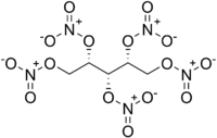 Xylitol pentanitrate.png