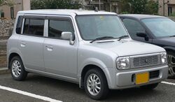 2002 Suzuki Alto-Lapin 01.jpg