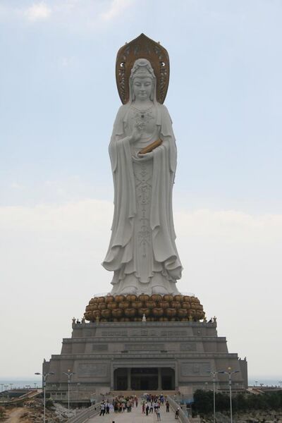 File:Bodhisattva Guanyin Statue, Nanshan Guanyin Park (10098551095).jpg