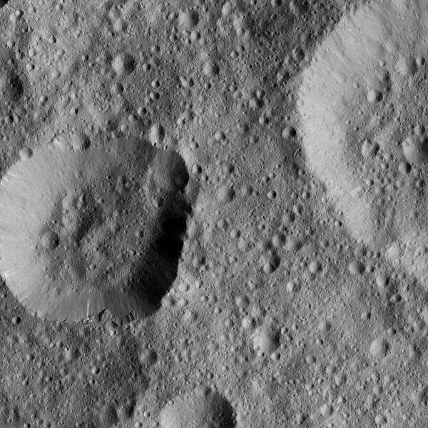 File:PIA20396-Ceres-DwarfPlanet-Dawn-4thMapOrbit-LAMO-image42-20160125.jpg