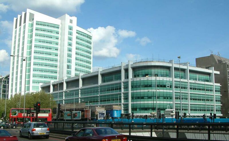 File:University College Hospital - New Building - London - 020504.jpg