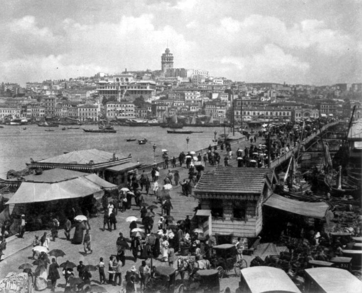 File:Bridge and Galata Area, Istanbul, Turkey by Abdullah Frères, ca. 1880-1893 (LOC).jpg