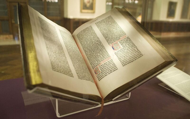 File:Gutenberg Bible, Lenox Copy, New York Public Library, 2009. Pic 01.jpg