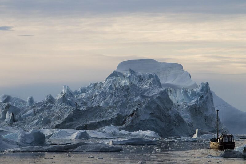 File:Scenic view of Greenland icebergs in Baffin Bay in Disko Bay 07.jpg