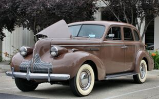 1939 Buick 4d sdn - brown - 13.jpg