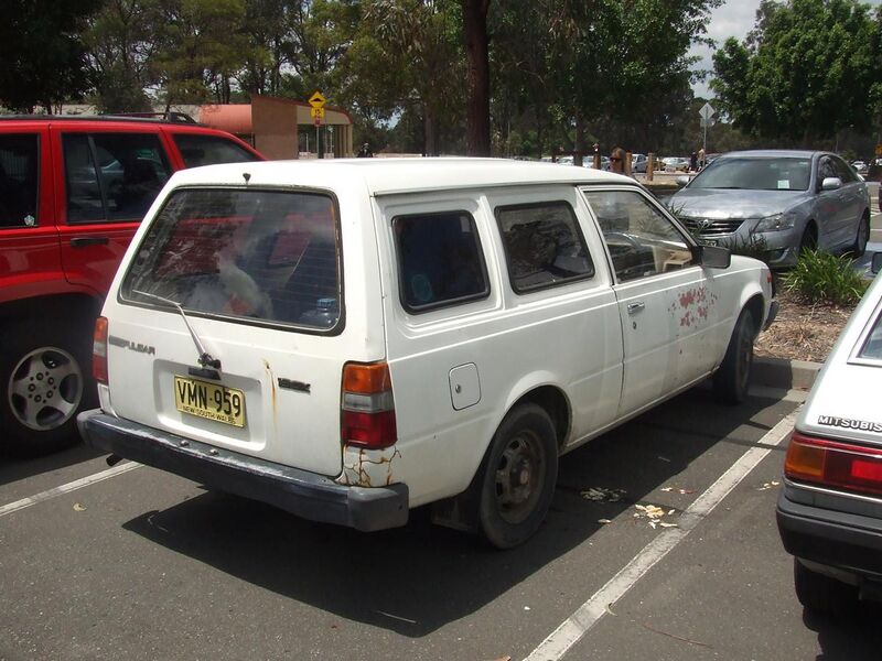 File:1985 Nissan Pulsar (VB11) DX van (15273883891).jpg