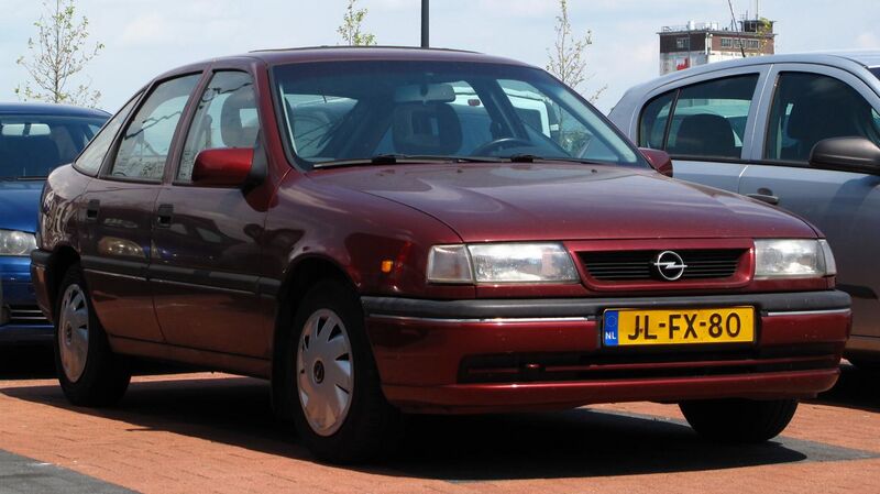 File:1994 Opel Vectra hatchback 1.6i (51238557630) (2).jpg