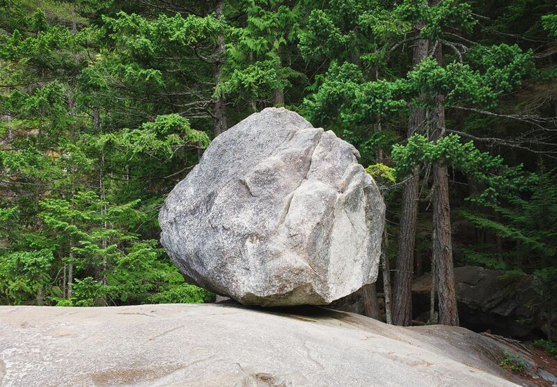 File:Boulder along the chief hike in Stawamus Chief Provincial Park, BC (DSCF7553).jpg