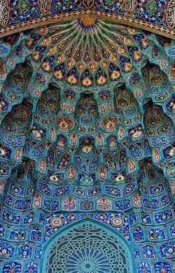 Мечеть Санкт-Петербурга. Майолика портала.jpg