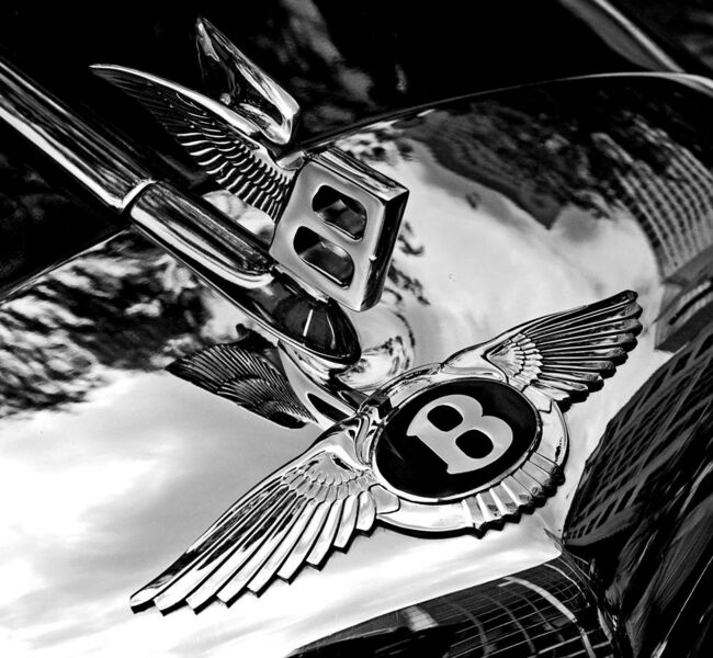 File:Bentley badge and hood ornament-BW.jpg