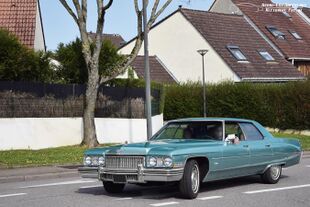 Cadillac Calais (32950640984).jpg