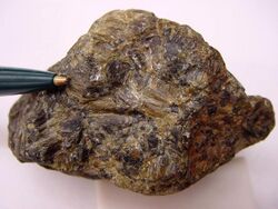 Hypersthene - USGS Mineral Specimens 657.jpg