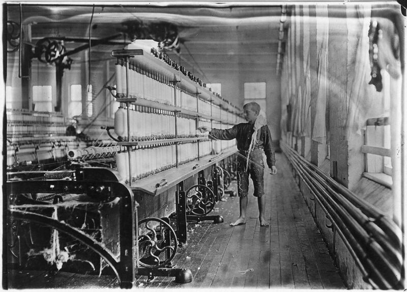 File:Mule-spinning room in Chace Cotton Mill. Raoul Julien a "back-roping boy." Has been here 2 years. Burlington, Vt. - NARA - 523189.jpg