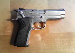 S&W4006.jpg