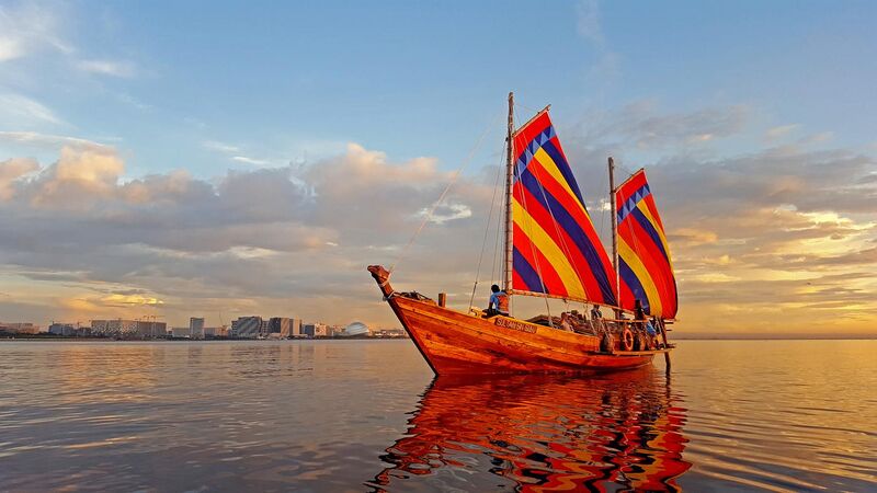 File:Balangay boat at sunset.jpg