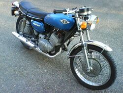 Suzuki T250 01.jpg