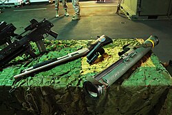 Una escopeta, una pistola y un lanzacohetes anticarro Instalaza C-90 de la Infantería de Marina española (34972210051).jpg