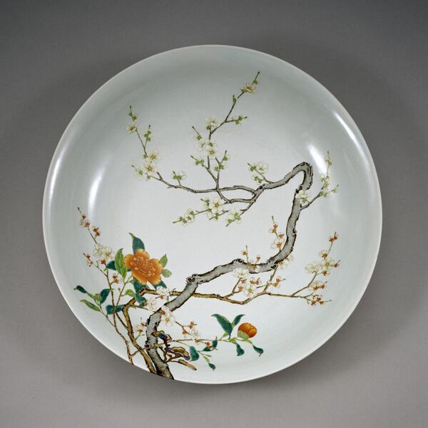 File:Chinese - Dish with Flowering Prunus - Walters 492365 - Interior.jpg