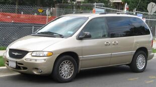 Chrysler Town and Country SWB -- 07-09-2009.jpg