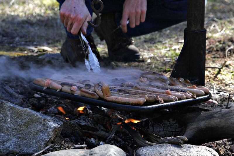 File:Cooking snags over campfire.jpg