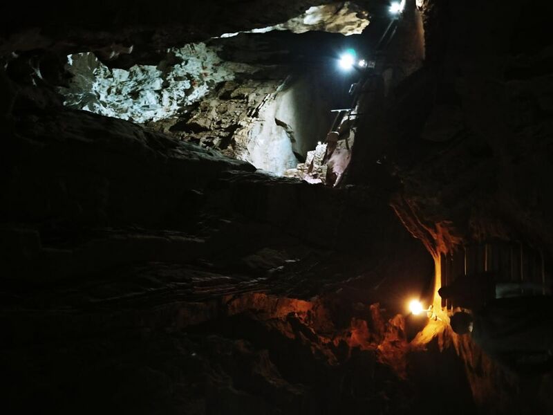 File:Echo Caves Madonna Chamber.jpg