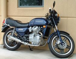 Honda cx500 1981 blue rhs.jpg