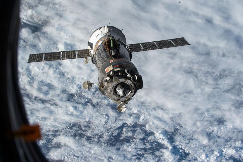 File:ISS-44 Soyuz TMA-15M spacecraft undocks.jpg