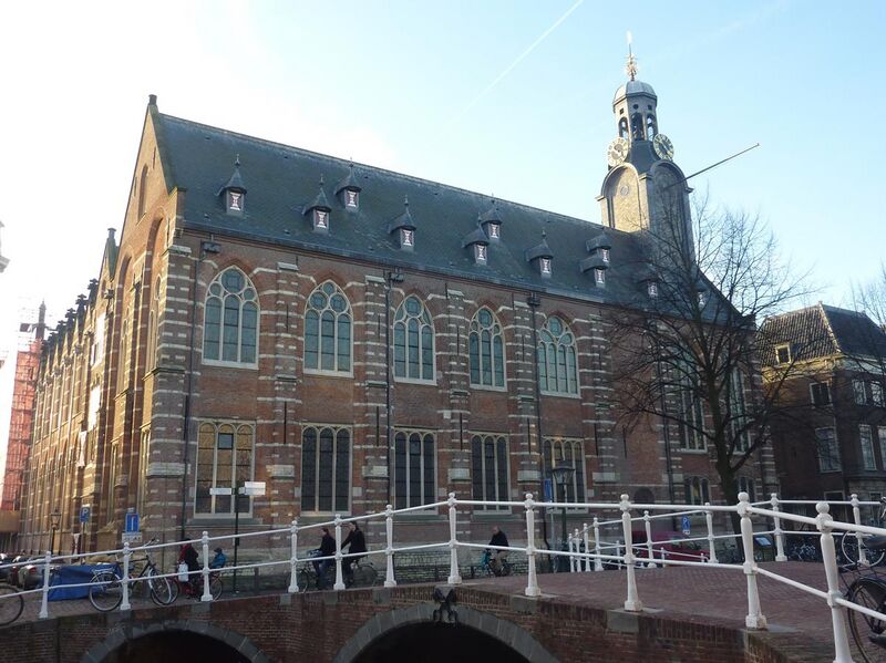 File:Leiden - Rapenburg - universiteit.JPG