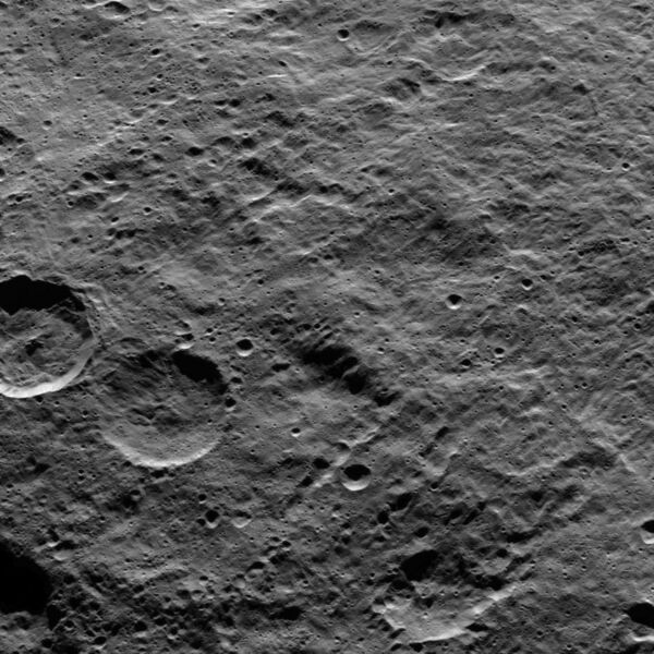 File:PIA20135-Ceres-DwarfPlanet-Dawn-3rdMapOrbit-HAMO-image72-20151015.jpg