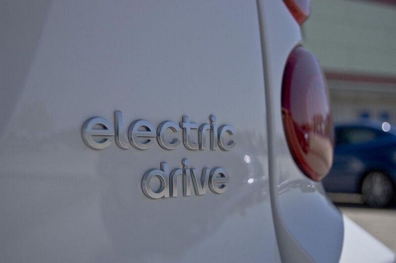 File:Smart-electric-drive-badge.jpg
