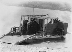 Wooden team boat horse ferry in Chillicothe Ohio in 1900.jpg