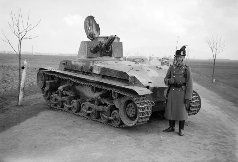 File:LT vz. 35 tank at Slovak–Hungarian War.jpg