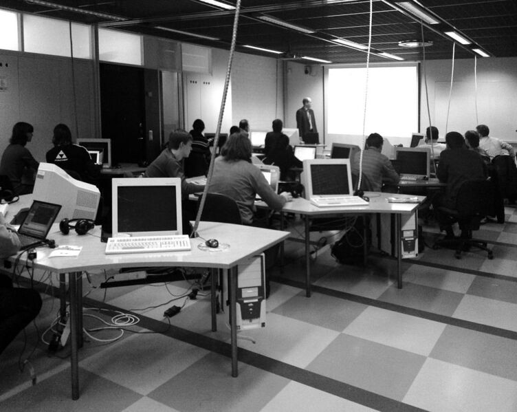 File:Open SMART-M3 training 8th FRUCT conference 2010 bw.jpg