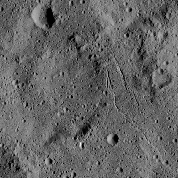 File:PIA20299-Ceres-DwarfPlanet-Dawn-4thMapOrbit-LAMO-image9-20151219.jpg