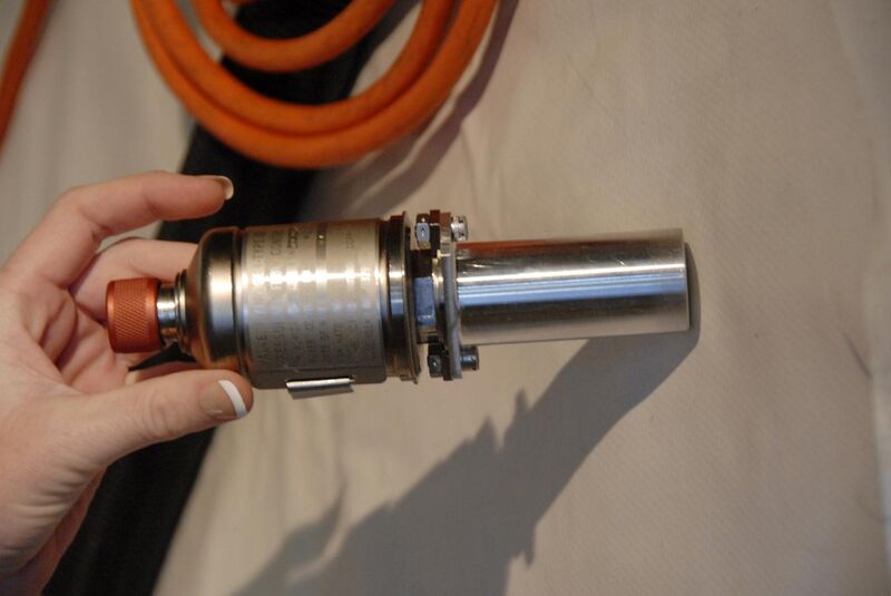 File:Shuttle gaseous hydrogen flow control valve.jpg