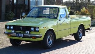 1977 Toyota Hilux 2200 front (2).jpg