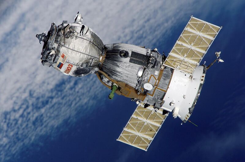 File:Soyuz TMA-7 spacecraft2edit1.jpg