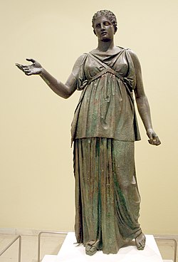 7315 - Piraeus Arch. Museum, Athens - Artemis - Photo by Giovanni Dall'Orto, Nov 14 2009 (cropped).jpg