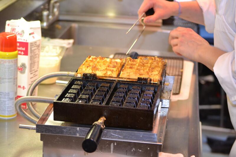 File:Belgian waffles cooked in a Krampouz cast-iron waffle iron.JPG