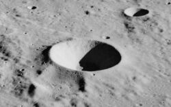 Pickering crater AS16-M-0838.jpg