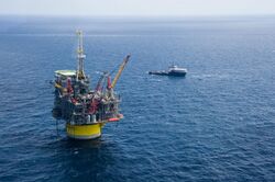 Shell Perdido deepwater offshore production platform (51115227891).jpg