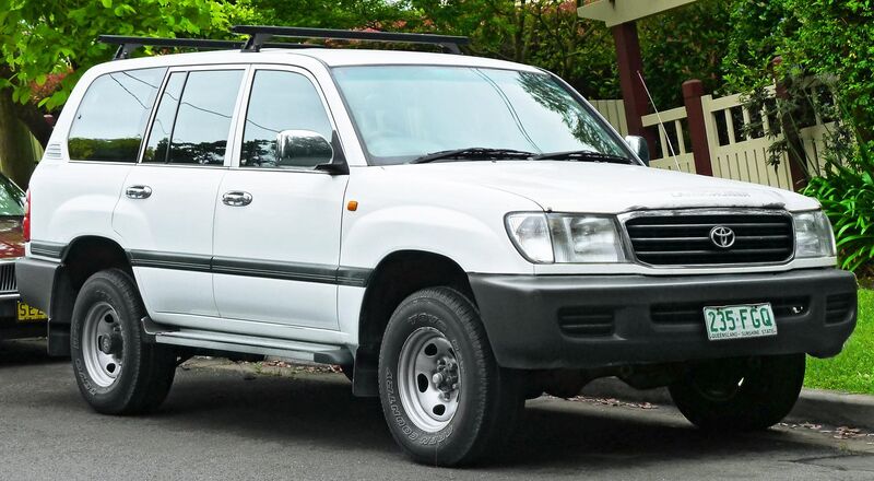 File:1998-2002 Toyota Land Cruiser (FZJ105R) GXL wagon (2011-11-18) 01.jpg