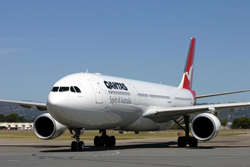 File:Airbus A330-303, Qantas AN0743607.jpg