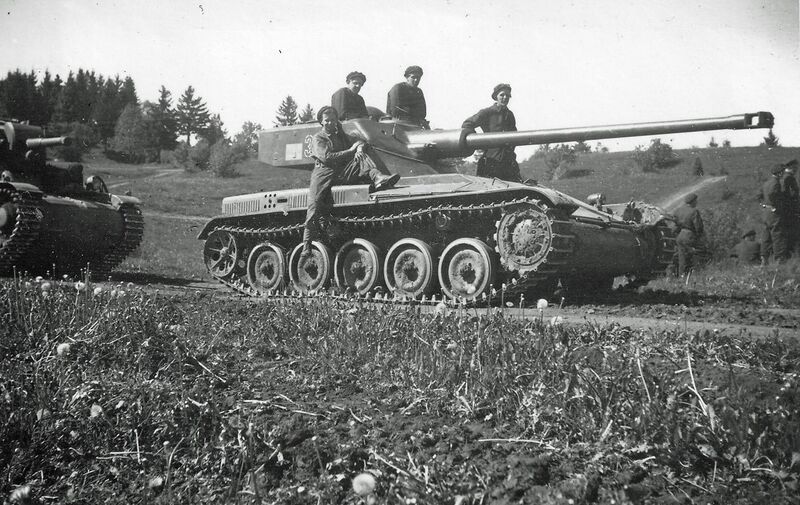 File:Swedish Tank Trials French AMX-13 1952.jpg